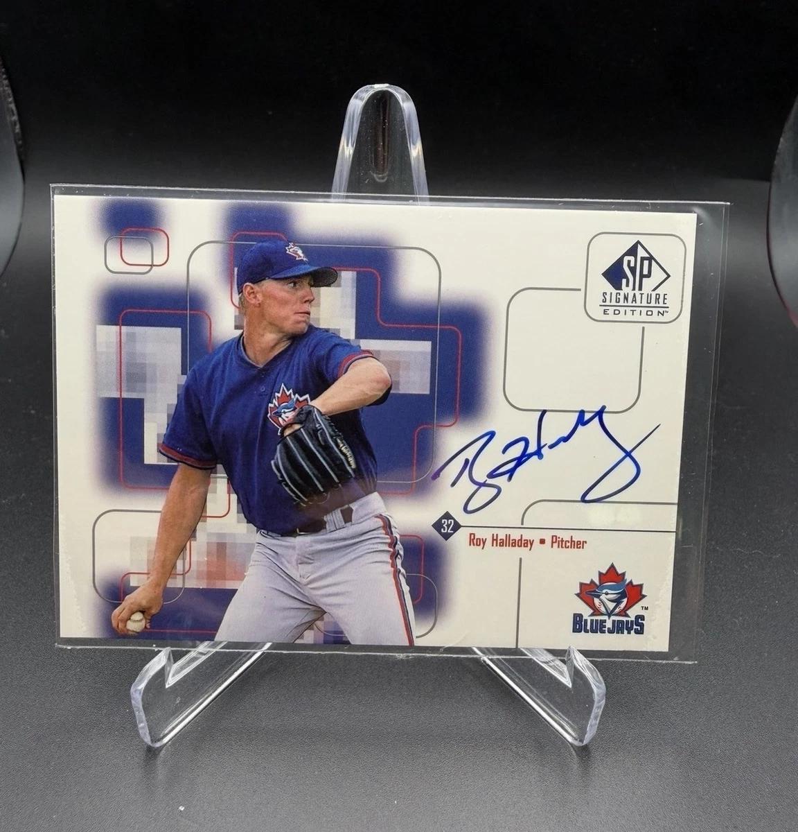 Roy Halladay Autographed Baseball Sports Trading Cards