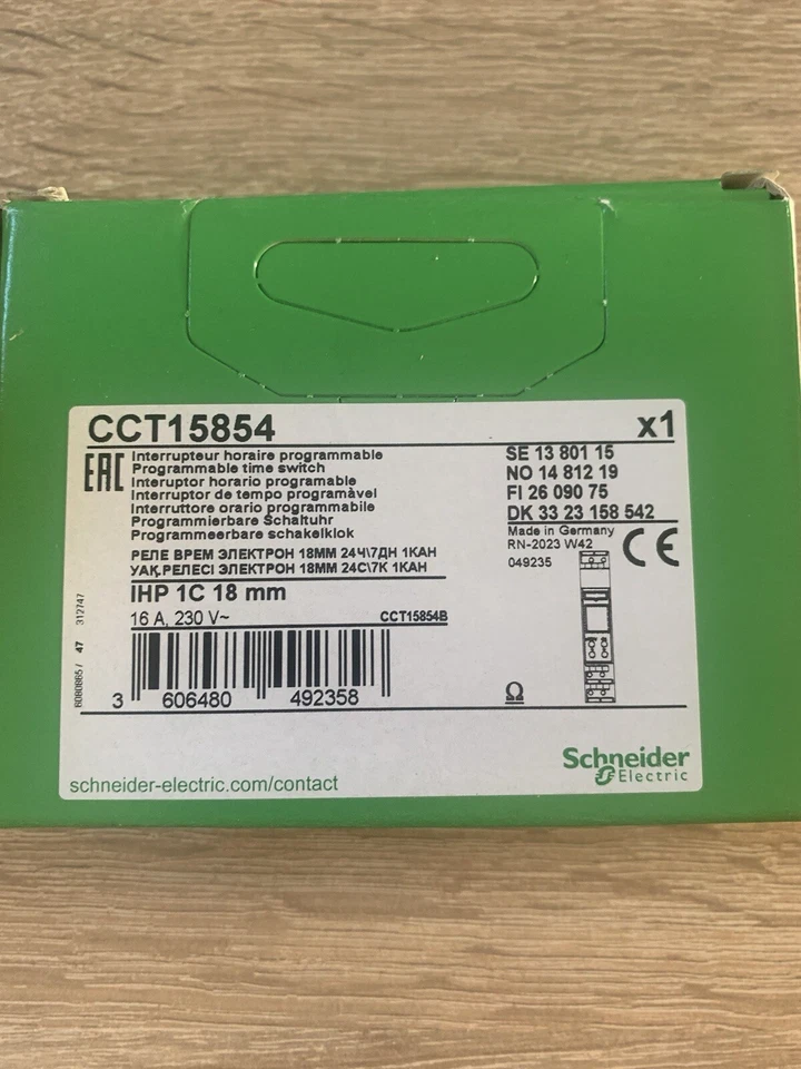 Schneider Acti 9 230-250V Interrupteur Horaire Numérique (CCT15854) - Photo 2/2