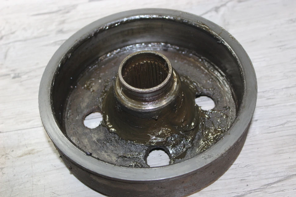 1984 Suzuki Quadrunner 185 Lt185 2x4 Rear Back Brake Drum Assembly - Image 4 of 4