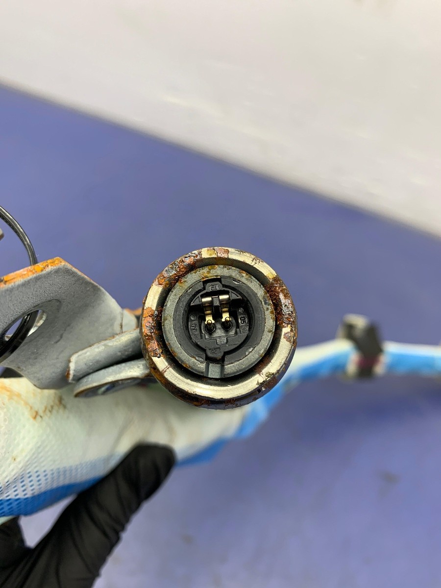 2019 - 2020 BMW M850I G15 OEM LEFT ROOF CURTAIN SRS INFLATOR  