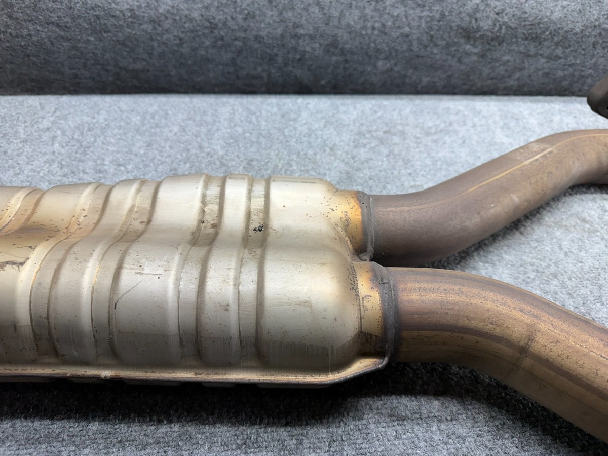 MERCEDES W219 CLS63 AMG CENTER EXHAUST MUFFLER RESONATOR PIPE OEM