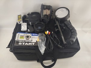 Sealife DC600 Camera w/ Dive Case Battery Charger & SL960D Flash - WORKING