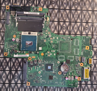 LENOVO OEM Ideapad G710 Motherboard 69N0B5M23A01 w/CPU - Used, Tested OK !!!