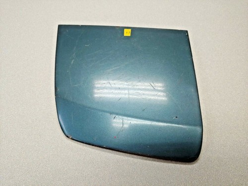 VERY NICE USED ORIGINAL GENUINE PORSCHE 944 SIDE MARKER BULB