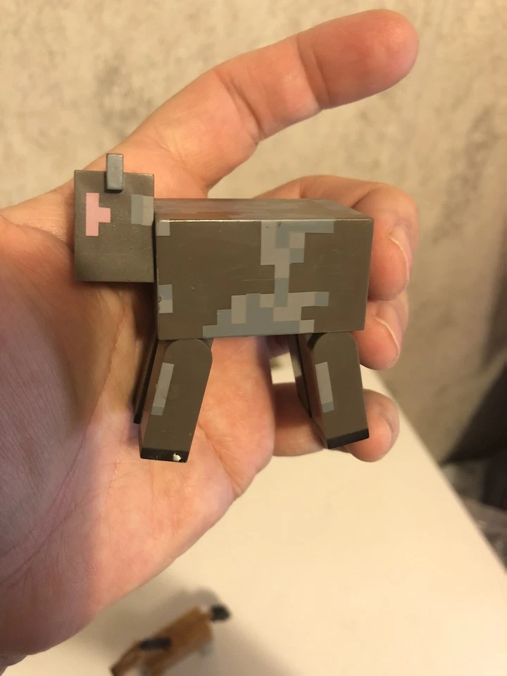 Jazwares Minecraft Overworld CABALLO MARRÓN VACA GRIS LOTE DE 2 JUGUETES COMO ESTÁ Foto 2 de 4