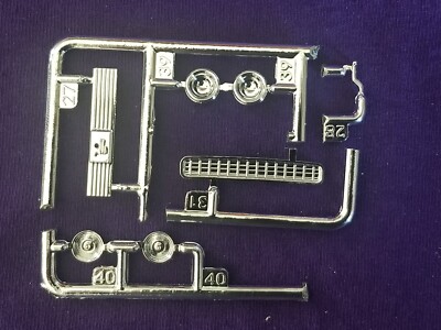 1955 Chevrolet Nomad CUSTOM PARTS GRILL LIGHTS CONSOLE from AMT 1:25 Model Kit