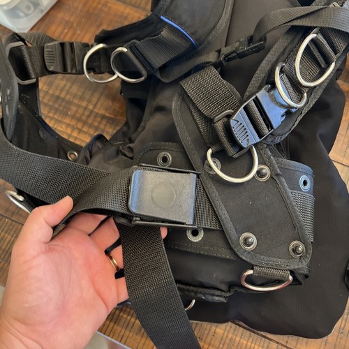 SCUBAPRO S X TEK BCD And Donut Wing with Air 2 In Excellent Condition - Picture 6 of 13