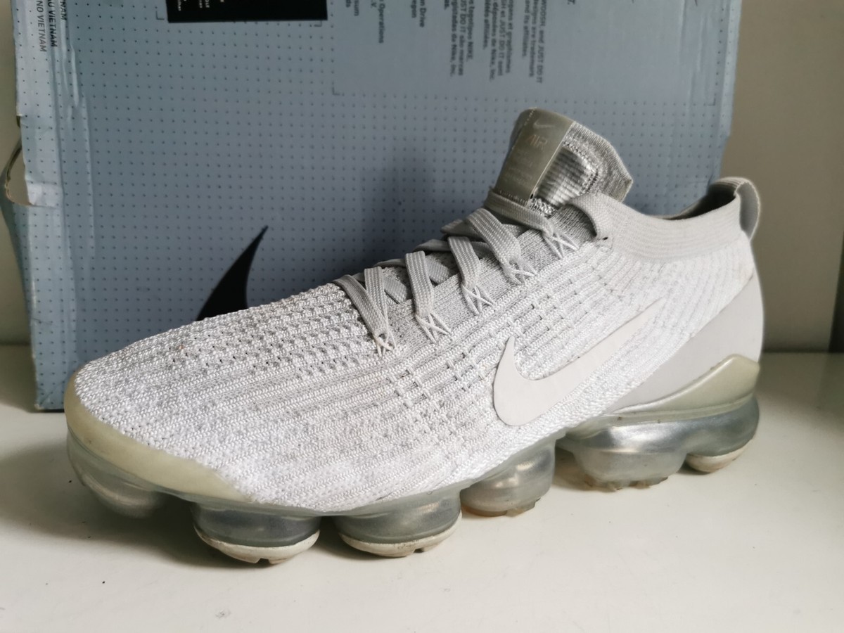 NIKE AIR VAPORMAX FLYKNIT UK EU 44 WHITE PURE PLATINUM AJ6900 102  TRAINERS