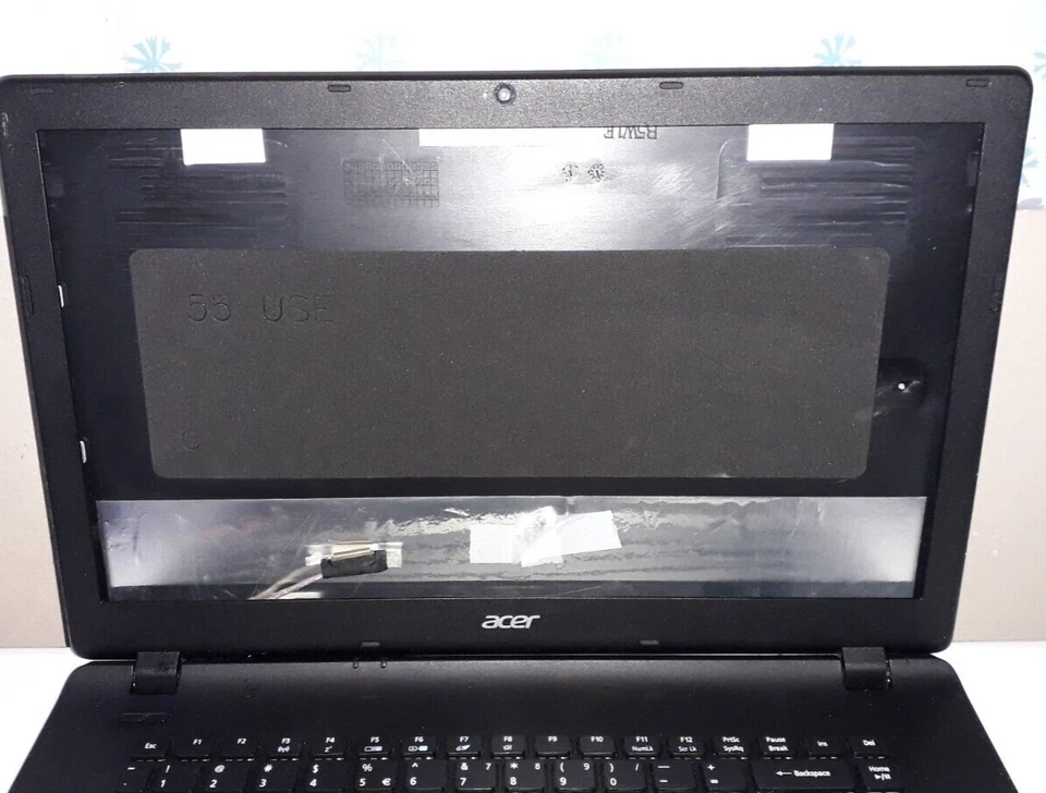 ACER ES1-521-83ZG  HS - VENDU POUR PIECE, EN ETAT POUR CARTE MERE, OU PROCESSEUR - Photo 4/4