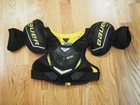 Bauer Supreme Ultrasonic Hockey Shoulder Pads Youth Medium YTH Black Protective
