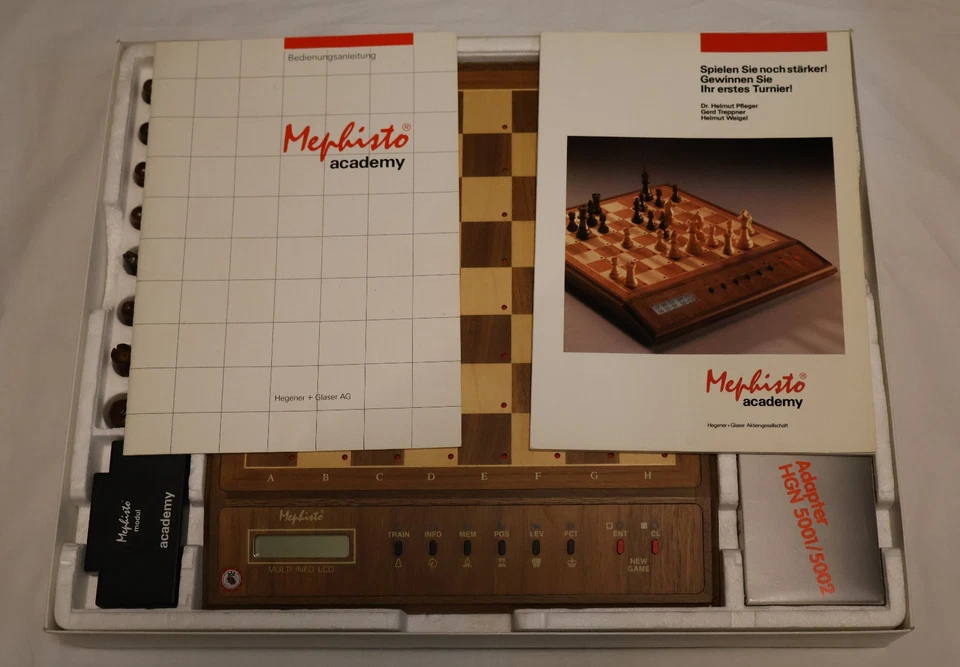 Mephisto Academy Schachcomputer Hagener + Glaser - Bild 3 von 4