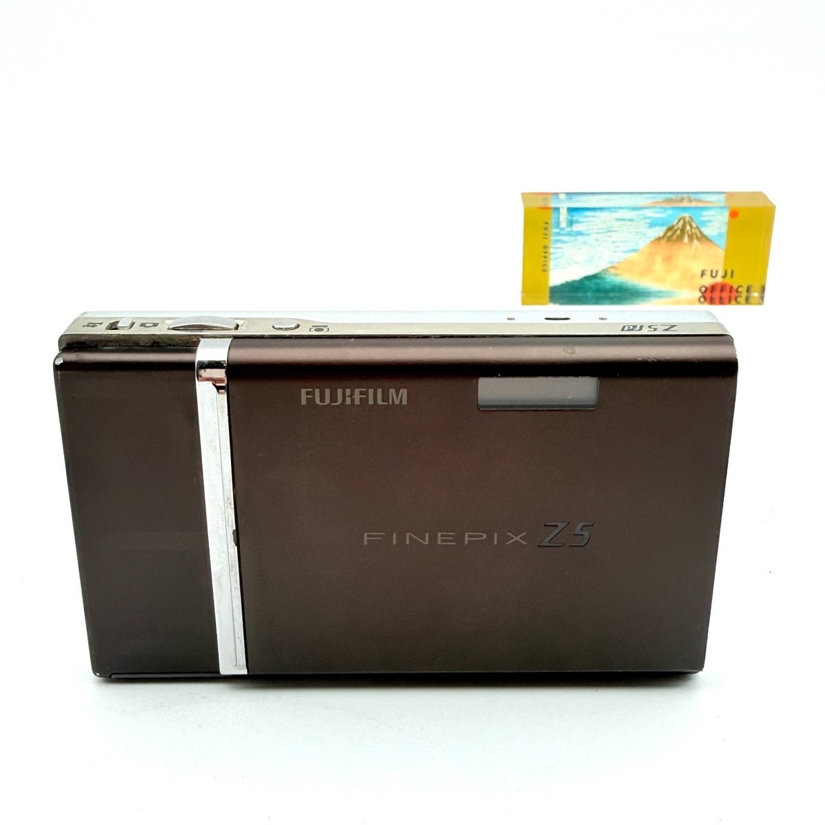 Fujifilm FinePix Z5fd 6.3MP Digital Camera 3x Internal Zoom Choco