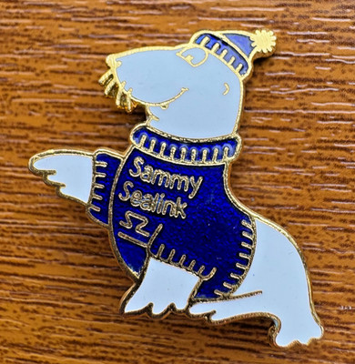Sammy Sealink Maskottchen Emaille Pin Sealink British Ferries 1980er Sammlerstück Abzeichen