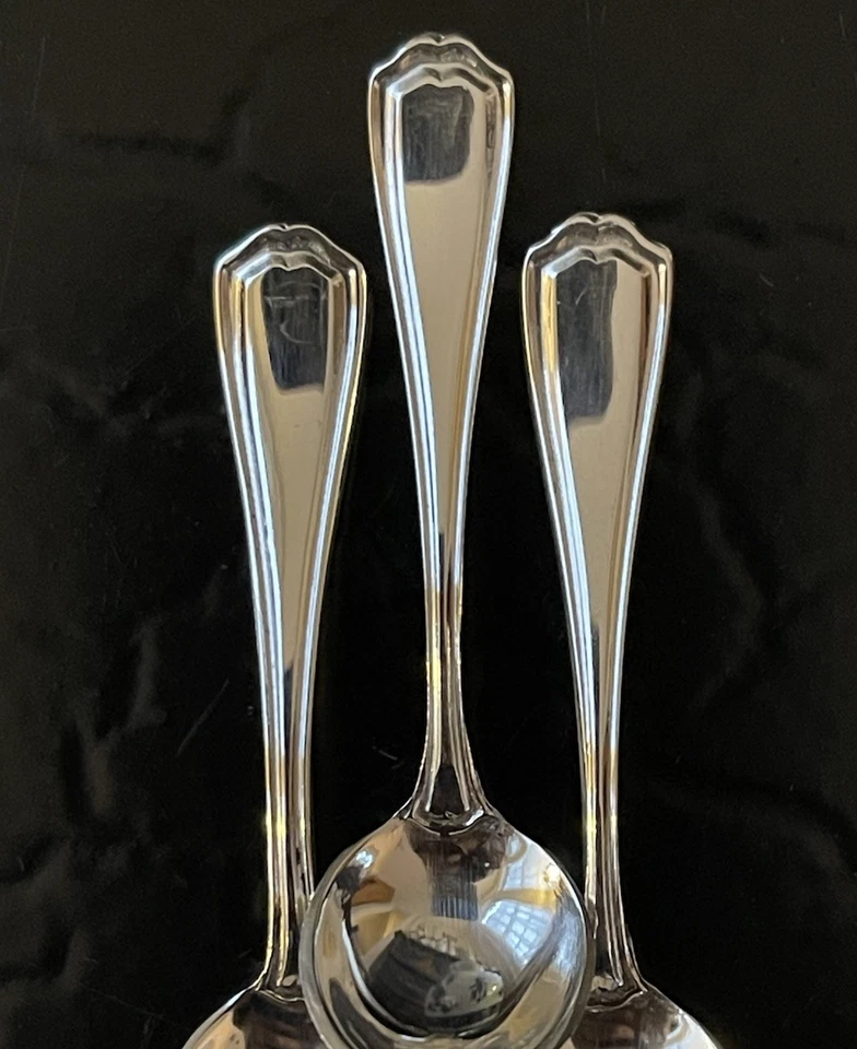 Rare Set 12 Reed and Barton Hepplewhite Sterling Silver Salt Spoon American 2” - Image 4 of 4