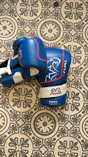 Rival RS2V Super Sparring Gloves 2.0 16oz Blue/White Boxing Gloves