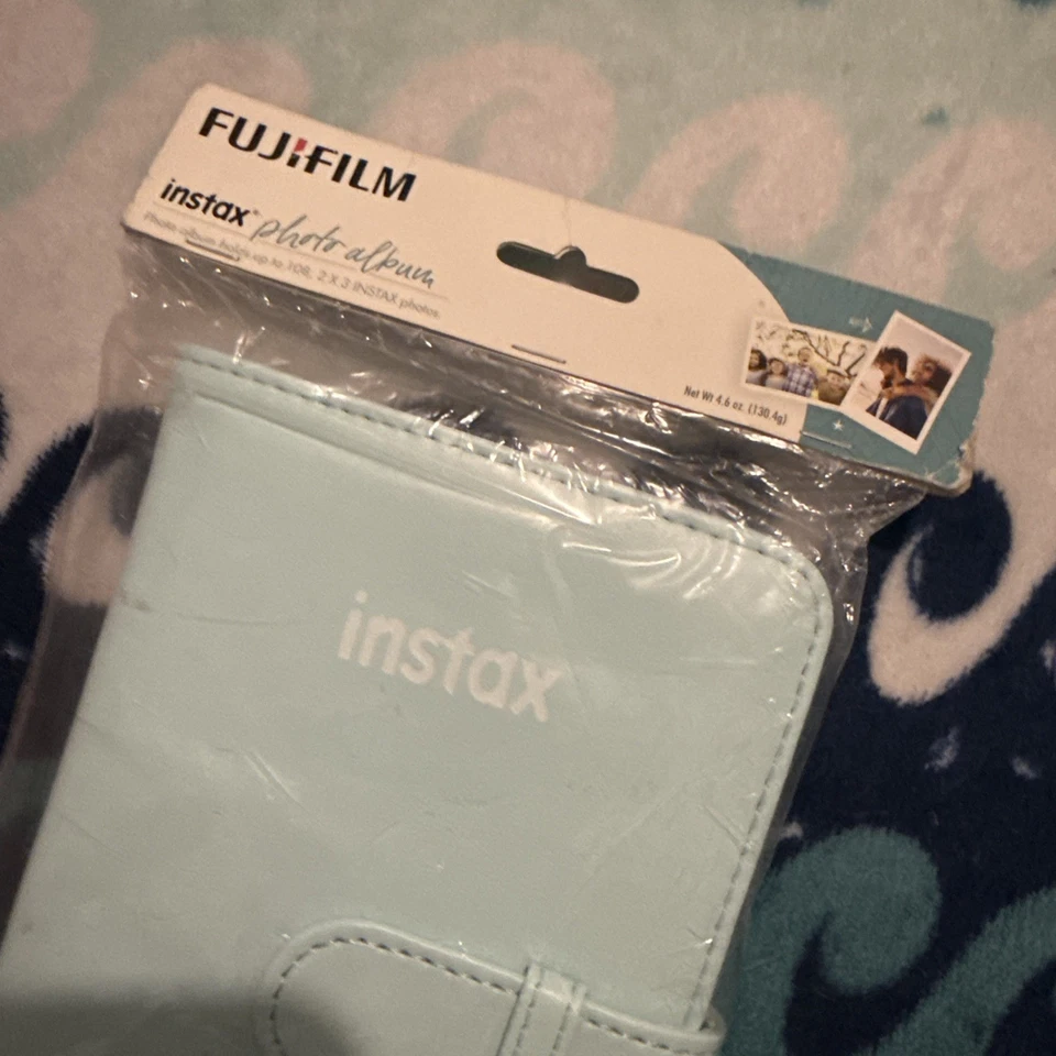 Álbum de fotos Fuji Film Instax azul hielo (con capacidad para 108 fotos) Foto 3 de 3