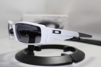 New Oakley Canteen 1.0 Sunglasses Polished White w/Grey Lens 30-664