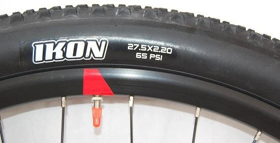Hinterrad 27,5 "DISC 6-Loch GIANT schwarz incl Reifen MAXXIS IKON - Bild 3 von 4