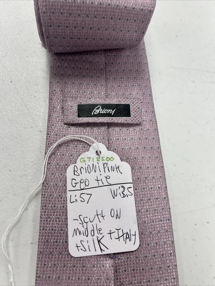 Gravata masculina de seda geométrica rosa Brioni US$ 495 - Imagem 4 de 4