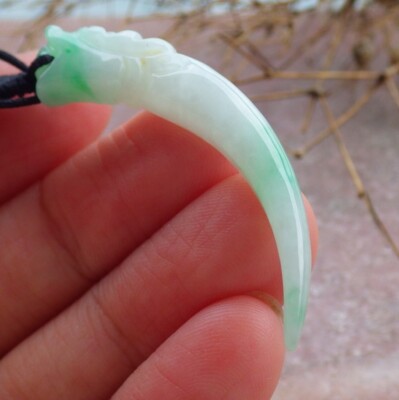 Certified Green Burma 100% Natural A JADE JADEITE PENDANT Dragon tooth 106835 VS