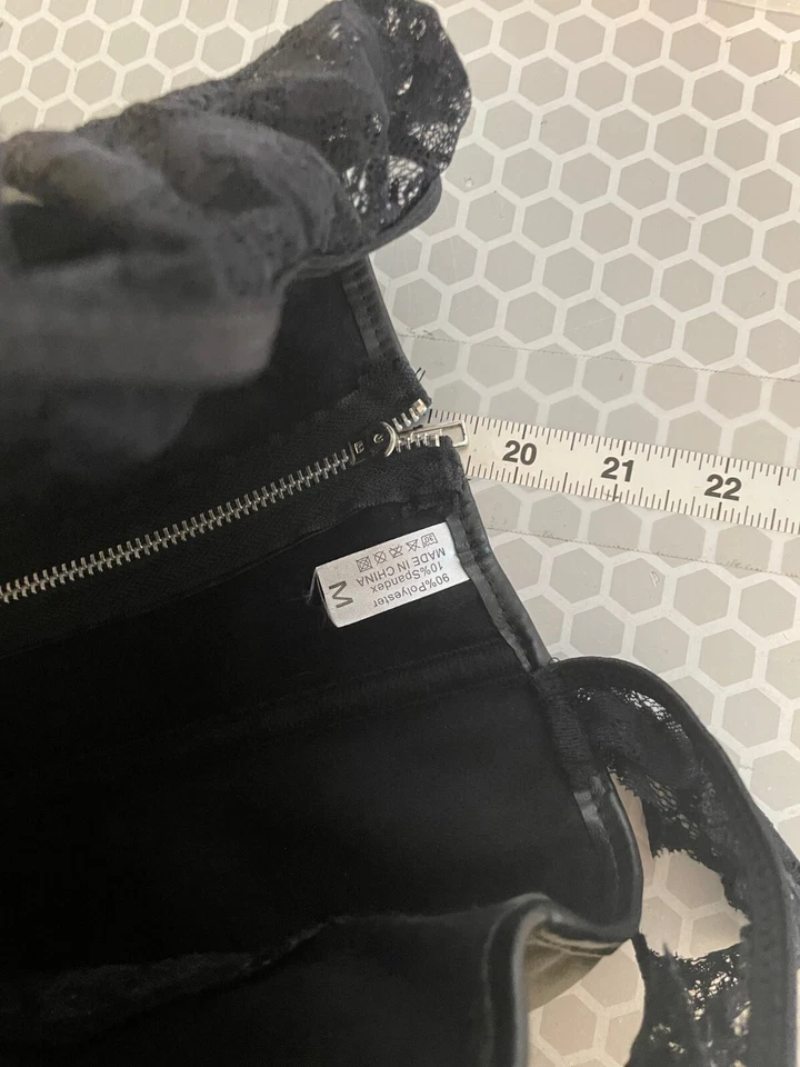 Top corsé para mujer mediano negro imitación cuero encaje ribete Steampunk caprichoso Y2K Foto 3 de 4