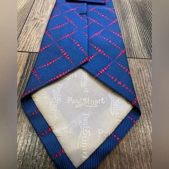 Paul Stuart Navy and Red Patterned Tie 100%Silk Formal Business Finance Wear - Image 3 of 4