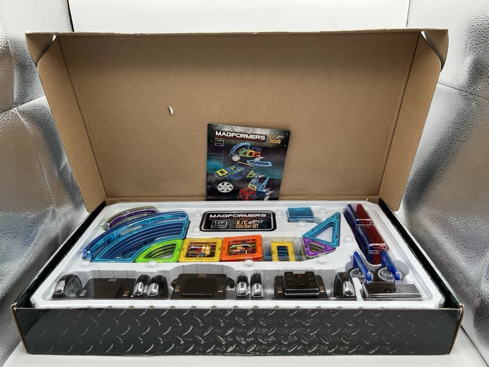 Magformers RC Cruisers 52 Piece Magnetic Construction Set Remote Control NEW - Image 3 of 4