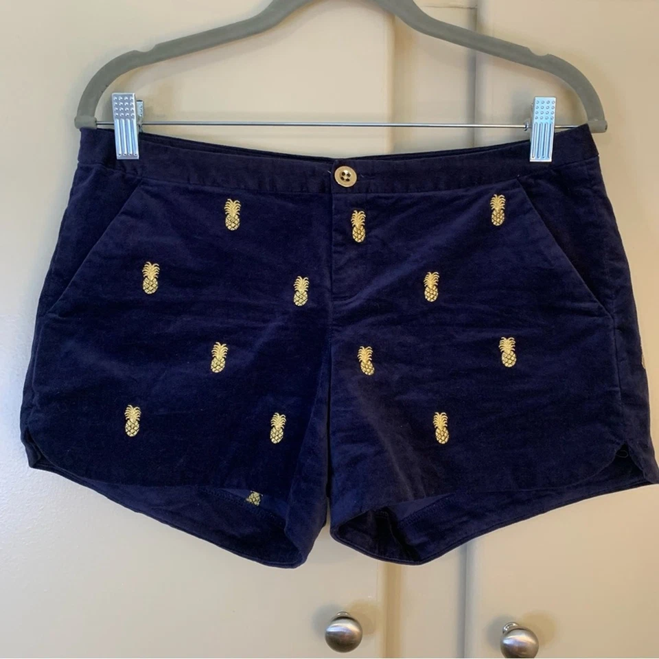 Lilly Pulitzer Womens Adie Blue Velvet Gold Pineapple shorts Size 2 Preppy Chic - Image 3 of 4