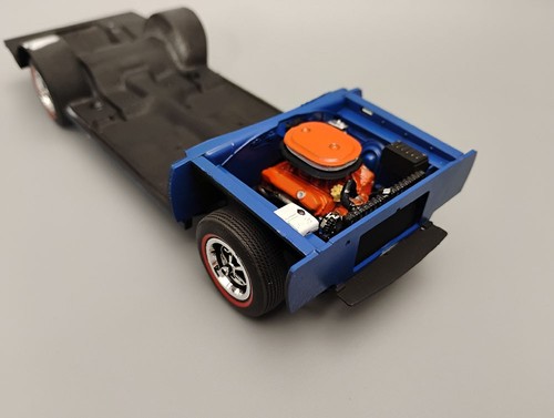 Kit modelo AMT 1969 Plymouth GTX techo rígido escala 1:25 construcción 1 de 2 motores AMT1483 - Imagen 10 de 16