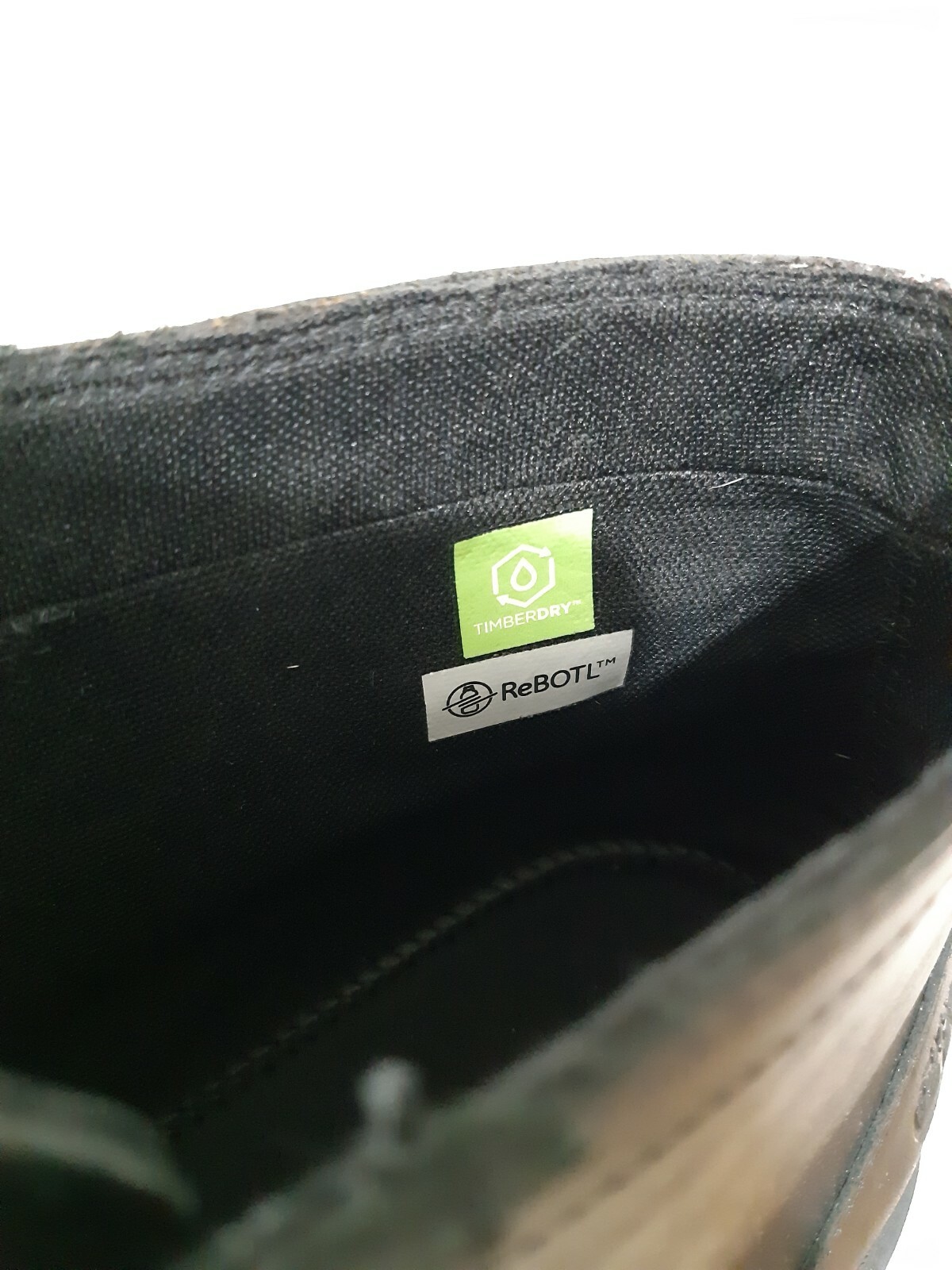 TIMBERLAND MEN'S ELMHURST WATERPROOF CHUKKA BOOT BLACK FULL GRAIN A24P4