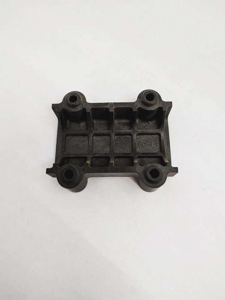 Snapper OEM 7018909 String Trimmer Handle Mount Cap w/ Liner NOS - Image 3 of 4