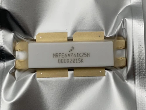 1PCS Transistor FREESCALE NI-1230 MRFE6VP61K25H MRFE6VP61K25HR5 MRFE6VP61K25HR6 - Picture 1 of 2