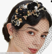 HEADBAND - Elegant 1920s Black Fascinator Veil Headband with Floral and Leaf