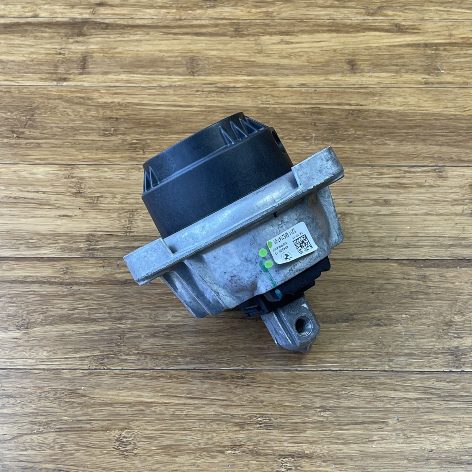 Rolls-Royce Dawn 2009-2023 Left Engine mount
