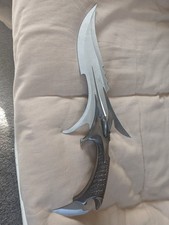 Vintage Medieval Looking Razor Knife. Preowned.
