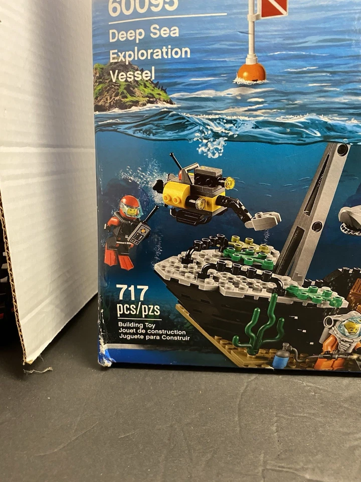 Lego City Deep Sea Exploration Vessel Set 60095 Used For Parts - Image 2 of 4