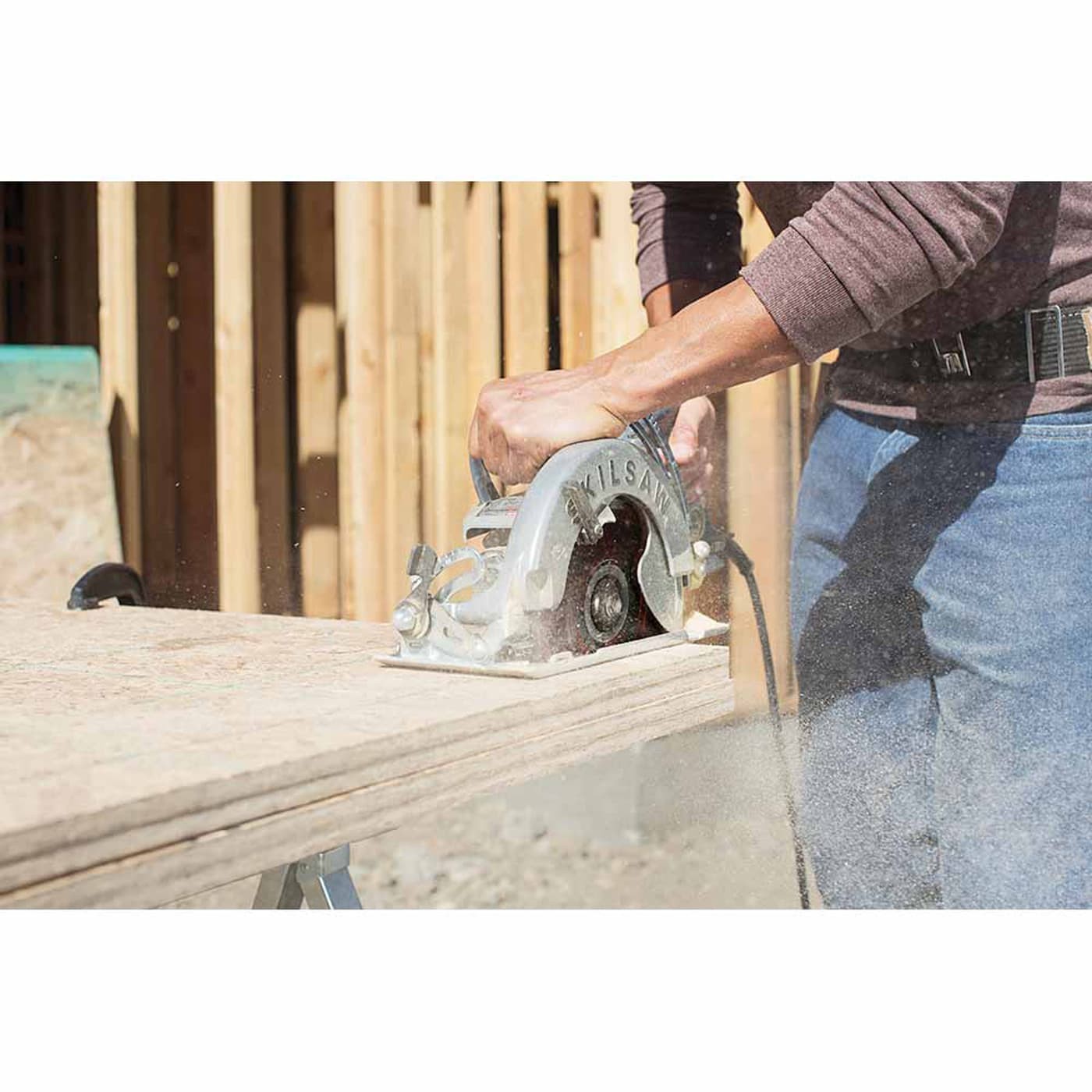 Skil SPT78W-01 8-1/4-Inch 15 Amp Corded Aluminum Worm Drive Saw, 60&Acirc;&deg; Bevel Cut