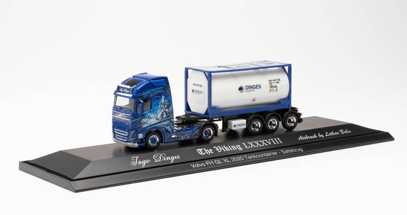 Miniature Herpa Volvo FH GL 4x2 d'exception avec sa citerne XL INGO à 3 essieux