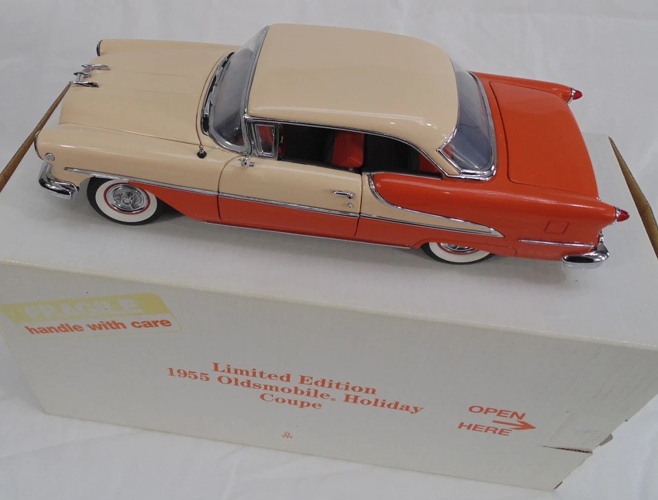 Rare Danbury Mint 1955 Oldsmobile Holiday Coupe Limited Edition Orange Cream - Image 3 of 4