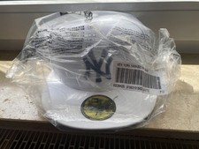 Supreme New Era x NY Yankees Fitted 7 1/2 whi...