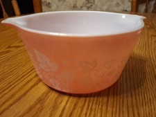 Vintage Pyrex PINK Gooseberry #437  1qt Casserole Dish, No Lid