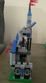 LEGO Castle: King's Castle (10176) 100% Complete w Minifigures & Instructions