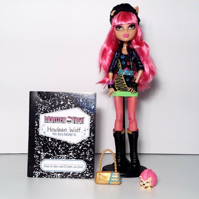 howleen wolf muñeca