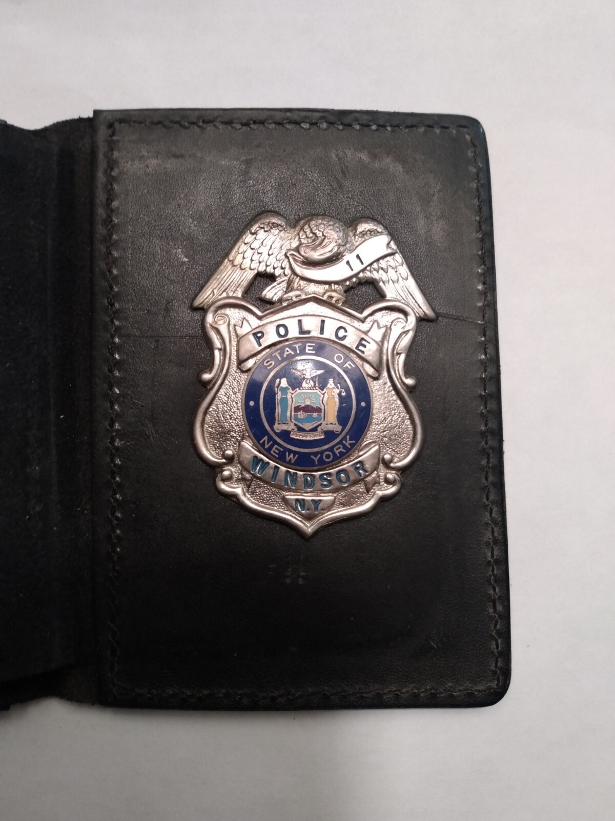 Vintage Obsolete Windsor New York Police Department Badge No 11