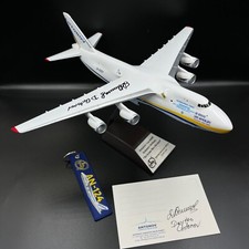 Modell Antonov An-124 "BE BRAVE LIKE MYKOLAIV" mit original Autogramm D.Antonov