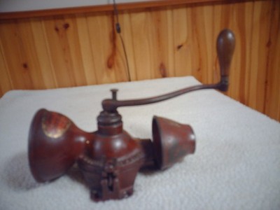 Landers, Frary & Clark # 001 Wall Mount Coffee Grinder/original catch cup.