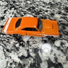 2009 Hot Wheels #83 Muscle Mania 7/10 ‘69 DODGE CORONET SUPER BEE Orange B33