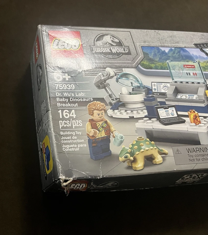 DAMAGED BOX LEGO Jurassic World Dr Wu's Lab Baby Dinosaurs Breakout 75939 Park - Image 4 of 4