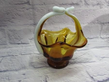 Amber fenton White Art Glass Basket Bowl Handled Ruffled Edge Deco Centerpiece