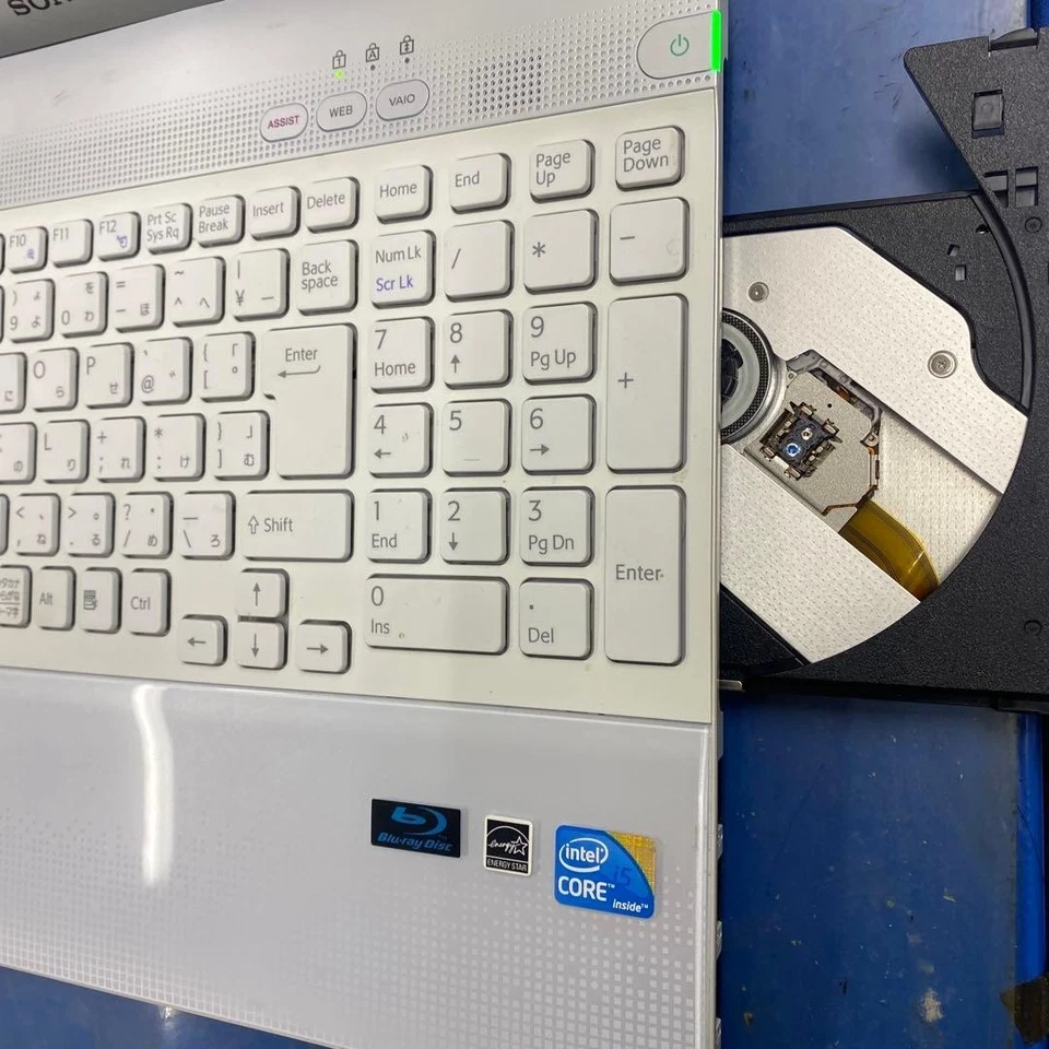 Sony Vaio VPCEB49FJ Core i5-M480 2.67GH HDD 250GB RAM 8GB 15.5 Inch Win 11 - Image 3 of 4